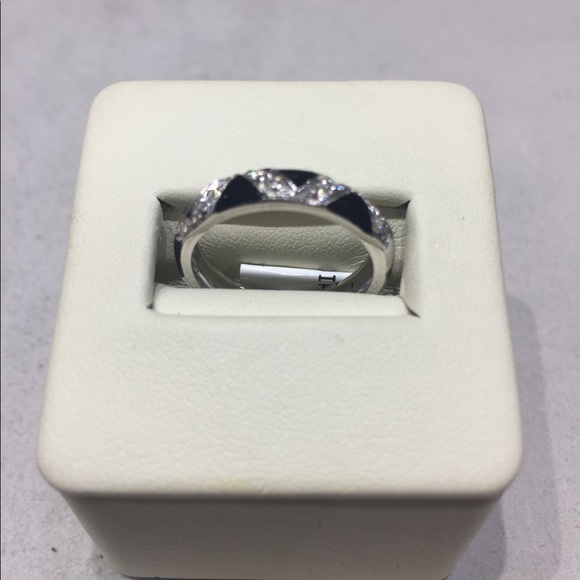 Authentic 18Kt White Gold & Diamond Hidalgo Ring - Picture 2 of 4
